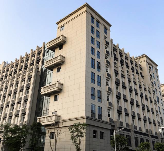 真石漆罩光面漆泛白怎么辦？